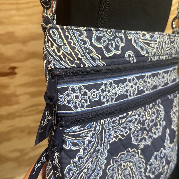 Vera Bradley Crossbody Bag Blue Paisley Triple Zip Adjustable Strap Travel - Picture 6 of 14